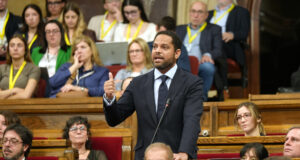 Vox i Aliança fan front comú al Parlament victimitzant-se per la “violència” contra les seves parades