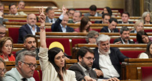 El Parlament reclama al Govern presentar en sis mesos un pla de xoc per millorar l’R1 al Maresme