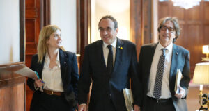 PSC, Junts, Comuns i CUP demanen celeritat per resoldre els expedients oberts contra diputats de Vox i Aliança